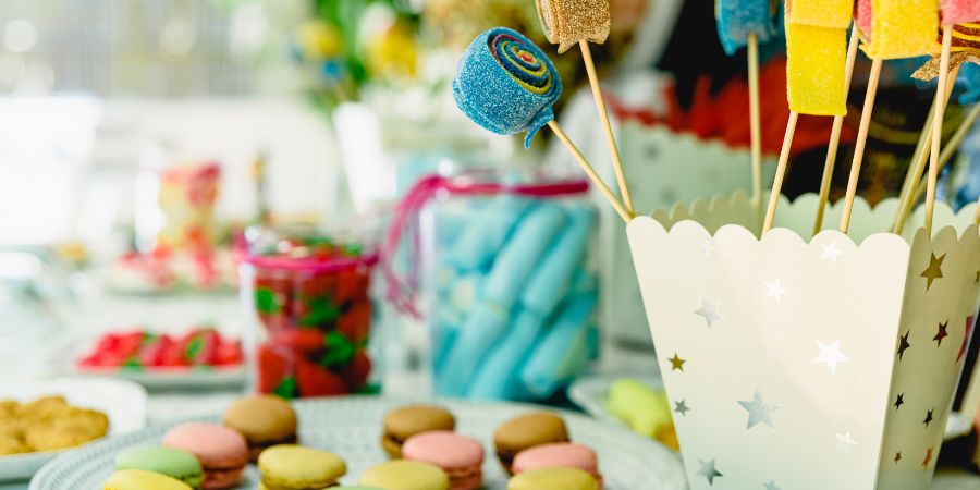 urodziny dla dziecka - jak zorganizować słodki stół?